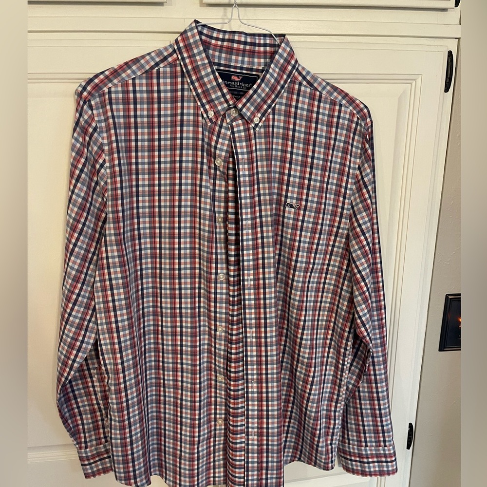 Men’s Large Vineyard Vines Checked Button Down